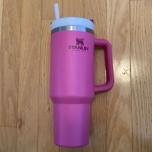 Stanley cup: pink, 40oz, Never been used!